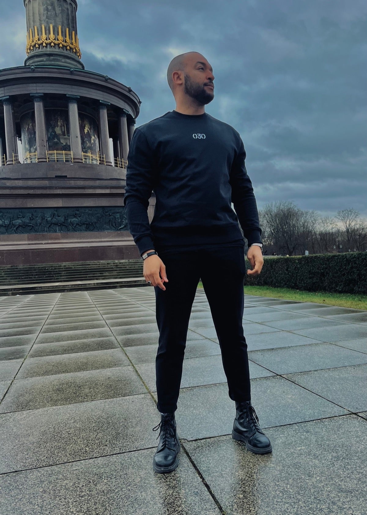 PAPAGE - 030 INDEPENDENCE Crewneck black