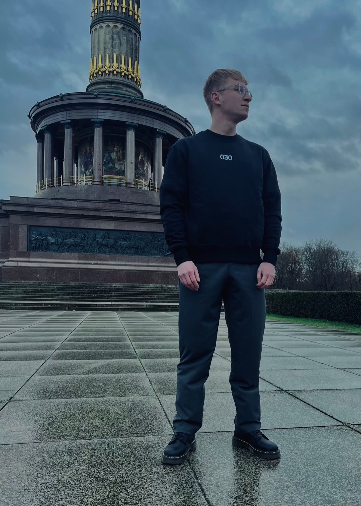 PAPAGE - 030 PEACE Crewneck black