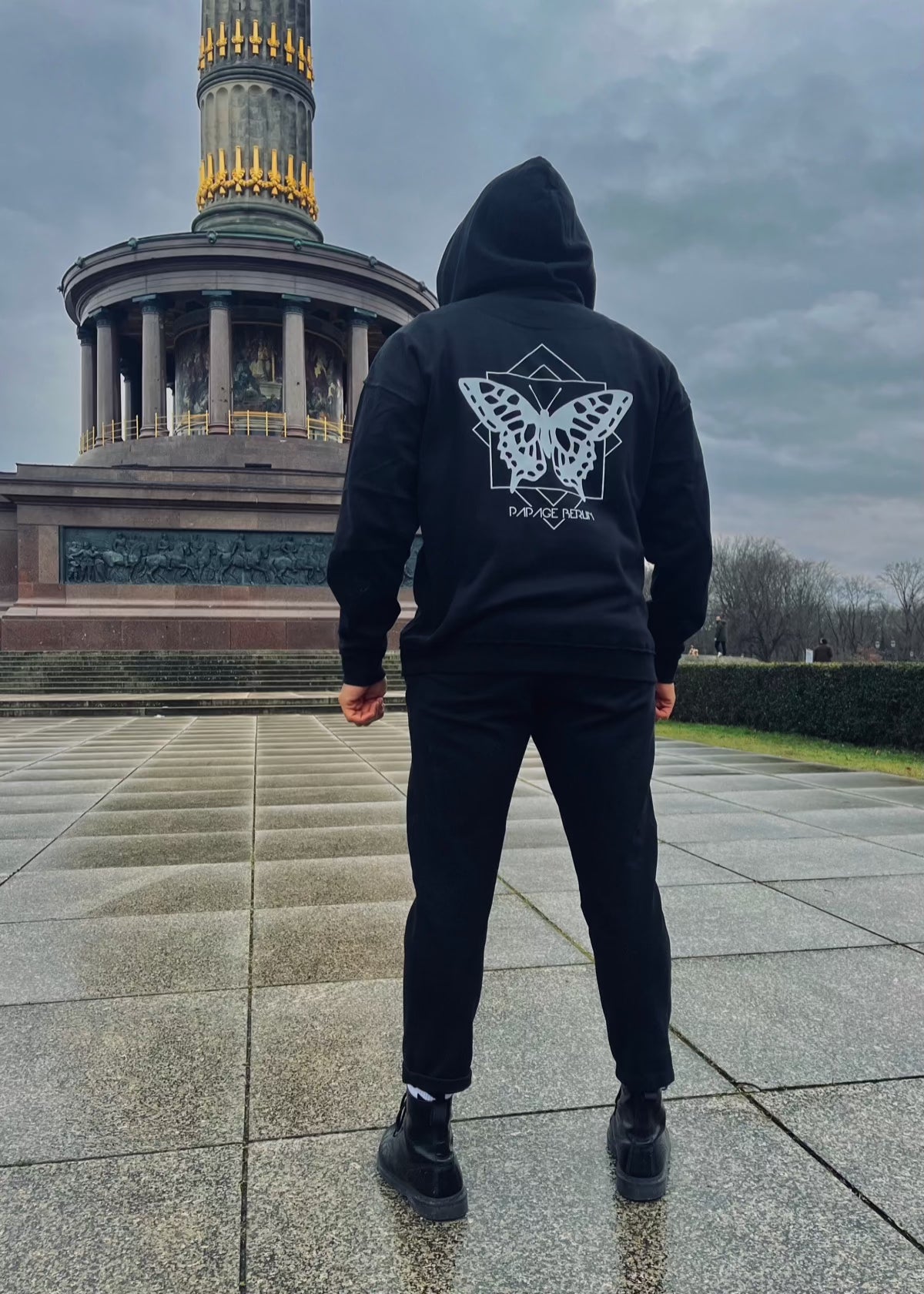 PAPAGE - 030 BUTTERFLY Oversized Hoody black